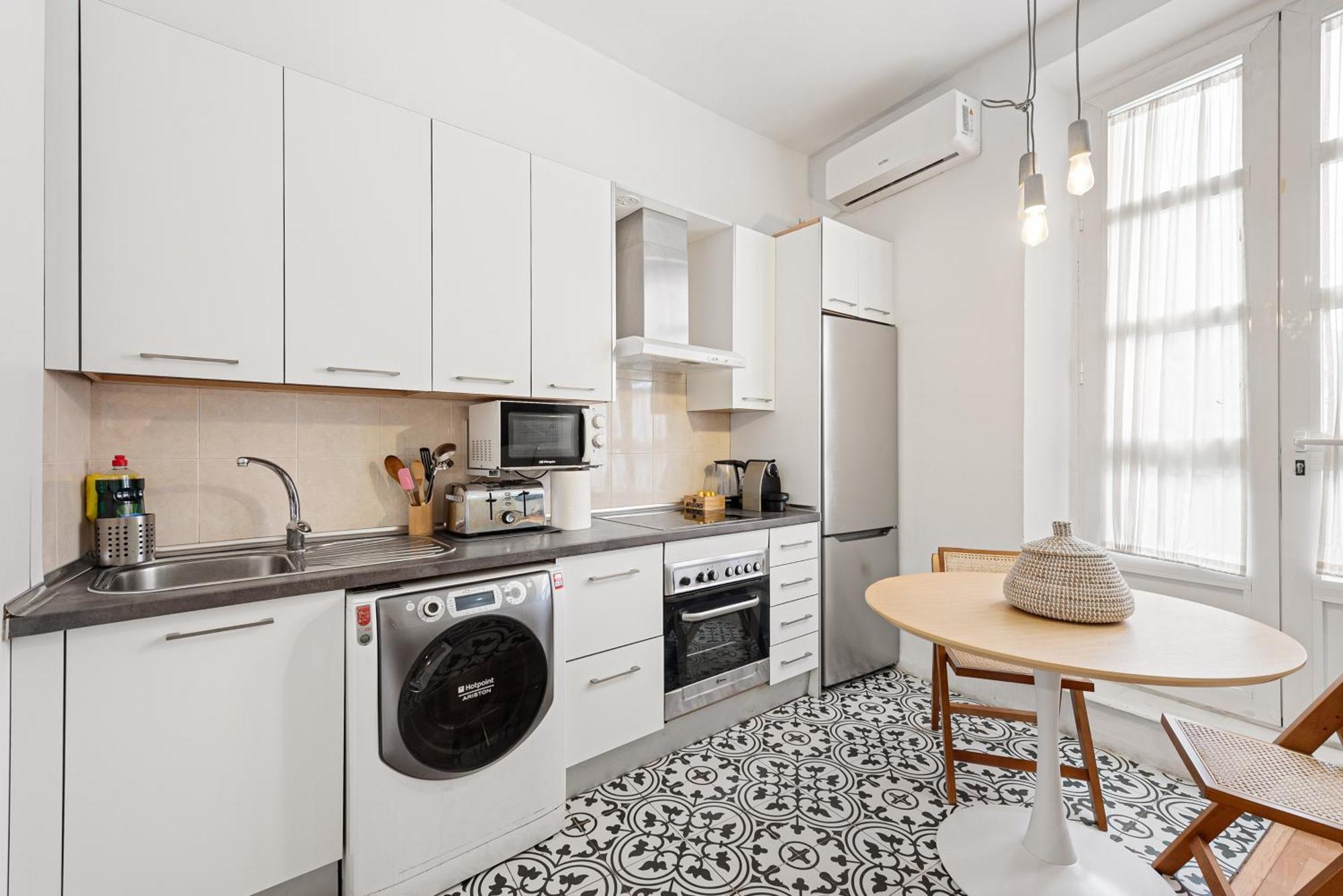 Urbanchicmalaga 2Bedroom Oasis In Historic Malaga Centre Bagian luar foto