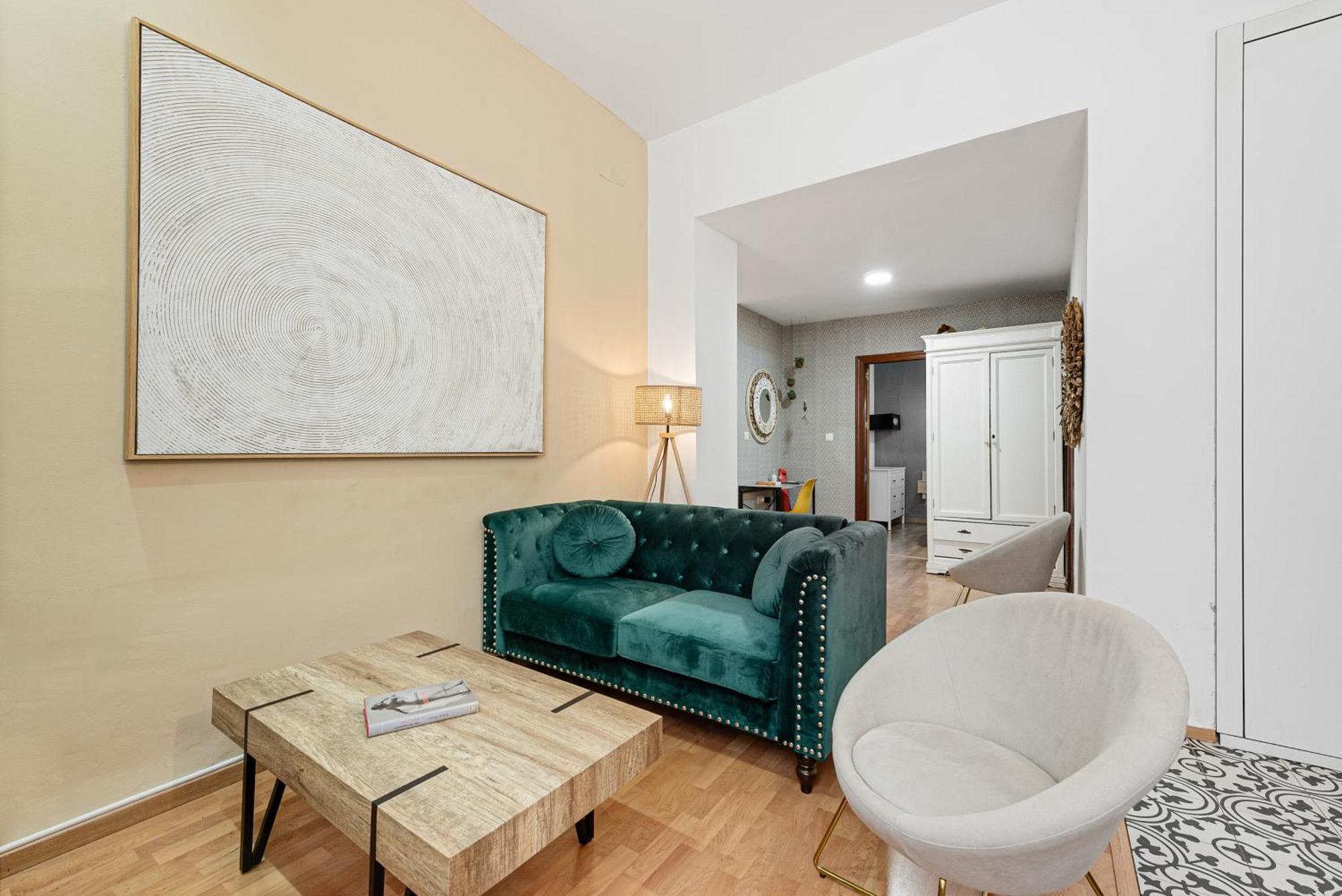 Urbanchicmalaga 2Bedroom Oasis In Historic Malaga Centre Bagian luar foto