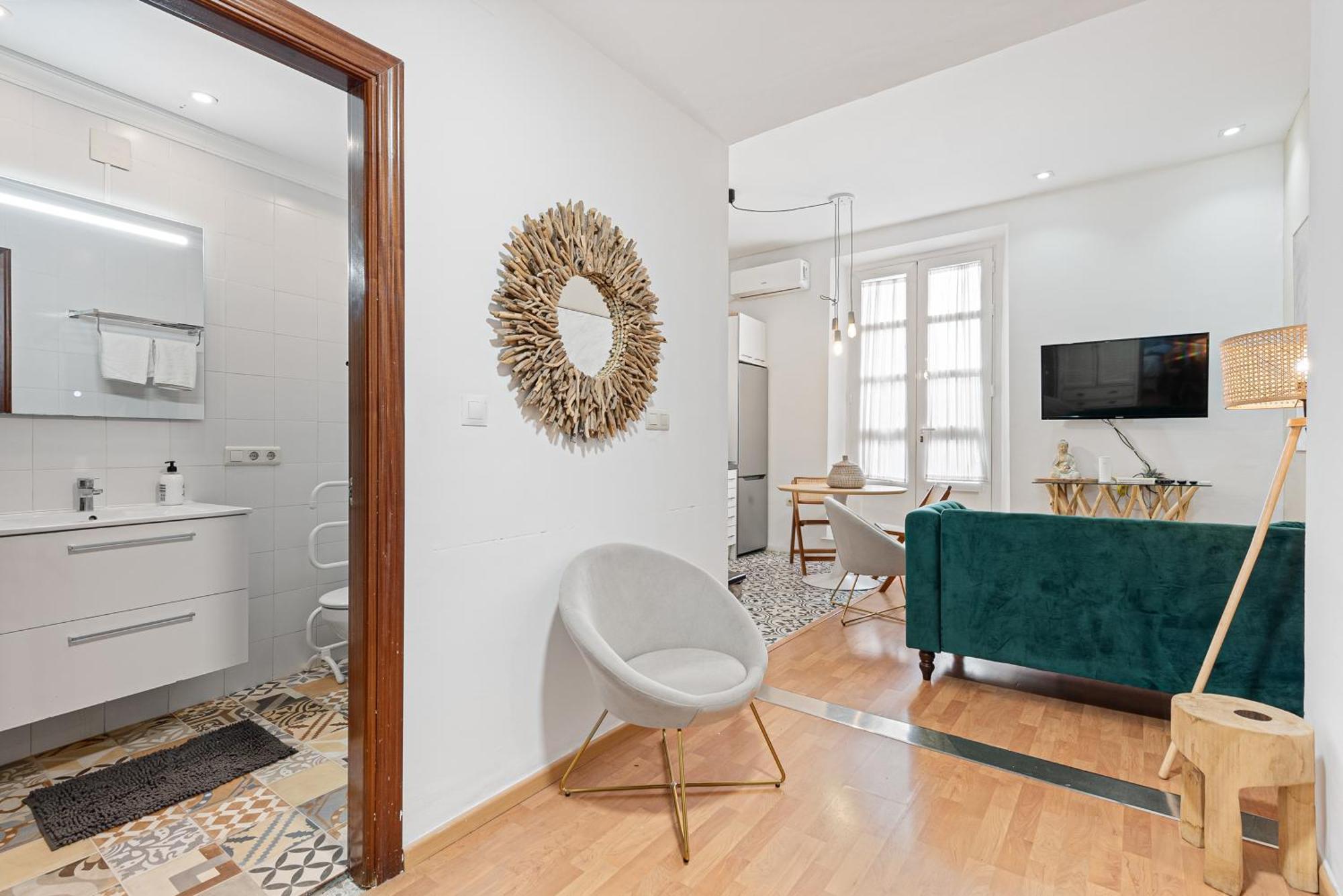 Urbanchicmalaga 2Bedroom Oasis In Historic Malaga Centre Bagian luar foto