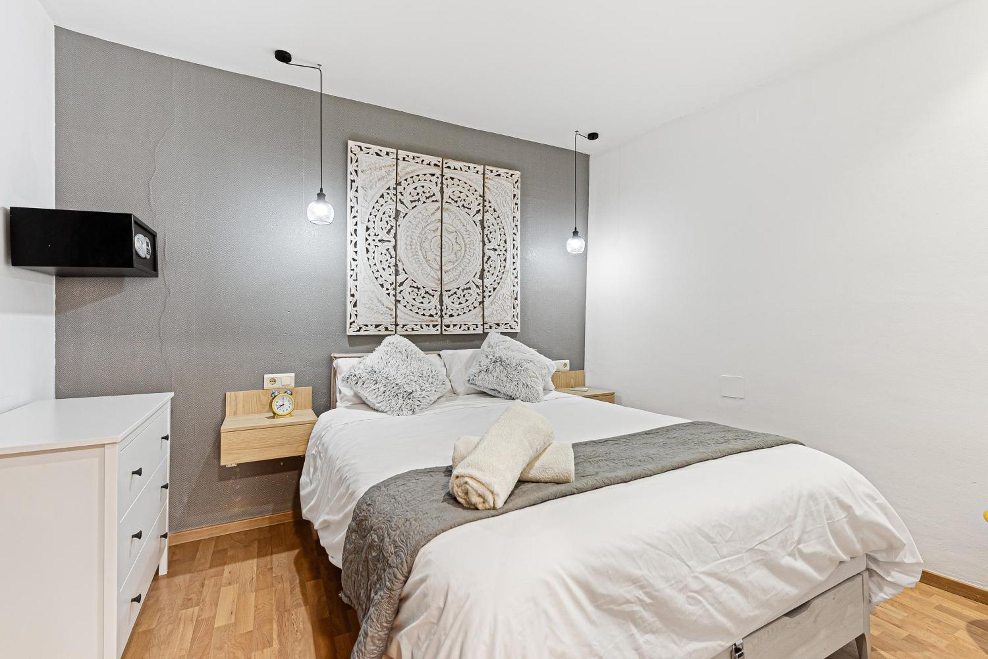 Urbanchicmalaga 2Bedroom Oasis In Historic Malaga Centre Bagian luar foto